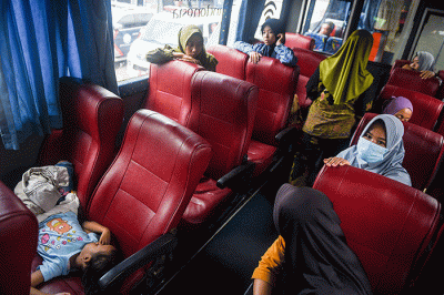 Sebanyak 748 pemudik asal Palembang diberangkatkan ke kampung halaman mengikuti program mudik gratis Pemprov Sumsel.