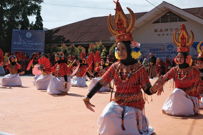 Upacara Peringatan Hari Pendidikan Nasional (Hardiknas) Tingkat Kota Makassar, di SMPN 13, Selasa, (2/5/2023).