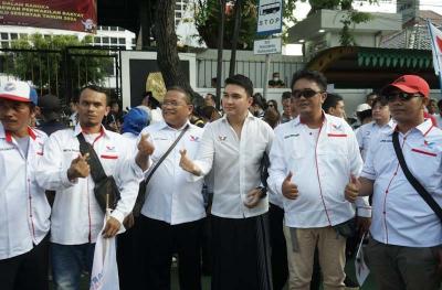 Aldi Taher turut hadir pada pendaftaran bacaleg Perindo di Gedung KPU Jakarta.