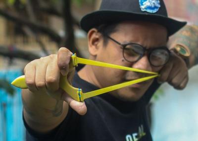Satria sudah meraih sejumlah penghargaan, diantaranya penghargaan perlombaan katapel tingkat lokal maupun nasional.