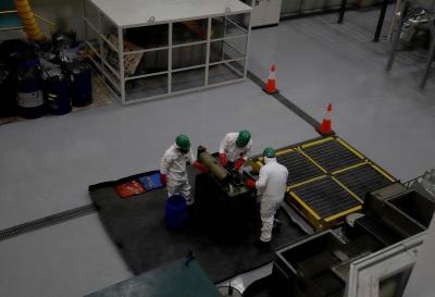 PBB melalui UNIDO menghibahkan fasilitas pengolahan non thermal PCBs kepada Indonesia melalui KLHK.