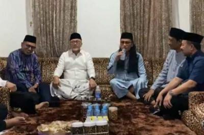 Mendag Zulkifli Hasan mengunjungi Pondok Pesantren Ora Aji yang dimiliki oleh Miftah Maulana Habiburrohman alias Gus Miftah di Sleman, Sabtu (20/5/2023).