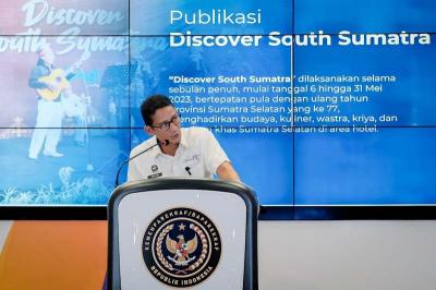 Menparekraf Sandiaga Uno menghadiri acara The Weekly Brief With Sandi Uno di Palembang, Sumatera Selatan, Senin (22/5/2023).