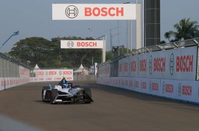 Bosch menegaskan bahwa elektromobilitas membuat mobilitas di perkotaan, seperti di Jakarta, tidak hanya lebih berkelanjutan, tetapi juga lebih menarik .