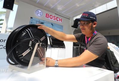 Bosch menegaskan bahwa elektromobilitas membuat mobilitas di perkotaan, seperti di Jakarta, tidak hanya lebih berkelanjutan, tetapi juga lebih menarik .