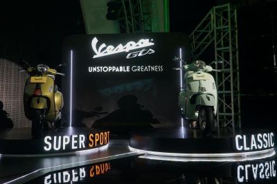 Vespa GTS sudah mengaplikasikan remote key alias keyless dengan bike finder, yang memudahkan operasional kendaraan.