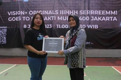 Vision+ menggelar Road to School pertamanya ke SD Bakti Mulya 400 Jakarta.