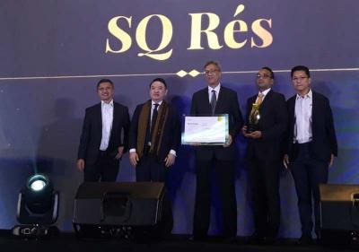 Apartemen yang dikembangkan oleh PT Intiland Development Tbk ini memenangkan penghargaan pada kategori Best High-End Apartment (JAVA).