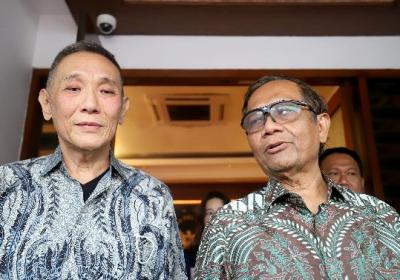 IDXChannel - Menko Polhukam Mahfud Md dan Jusuf Hamka memberikan keterangan setelah melakukan pertemuan