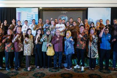 Wamenaker Afriansyah Noor menghadiri acara HUT ke-38 APKLINDO di Jakarta, Kamis (15/6/2023).