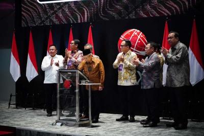 Wakil Presiden Republik Indonesia Maruf Amin menghadiri seremonial pencatatan EBAS-SP SMF-BRIS01 di Bursa Efek Indonesia, Jakarta, Senin (19/6/2023).