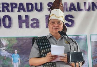 Menko Perekonomian Airlangga Hartarto memberikan sambutan di acara Kemitraan Closed Loop Agribisnis Hortikultura