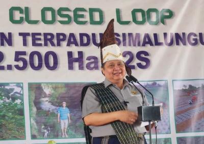 Menko Perekonomian Airlangga Hartarto memberikan sambutan di acara Kemitraan Closed Loop Agribisnis Hortikultura