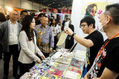 Wamenparekraf Angela Tanoesoedibjo hadir di acara Comic Con Pop Asia 2023, di JCC, Senayan, Jakarta, Minggu (25/6/2023).