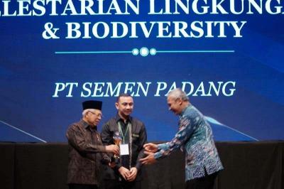 Kementerian Sosial bekerja sama dengan Forum CSR Indonesia melaksanakan Padmamitra Award 2022.