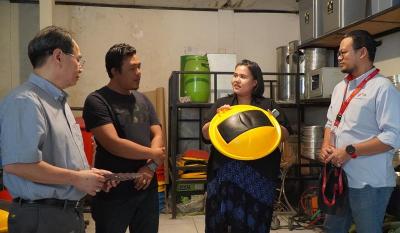 Astra melalui YDBA mengajak salah satu stakeholder YDBA, yaitu IKEA Indonesia untuk hadir dalam #AsikBersamaUMKM di Tarikolot, Bogor.