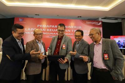PT Bank Pembangunan Daerah Jawa Timur Tbk (BJTM) membukukan pertumbuhan penyaluran kredit pada semester I 2023.