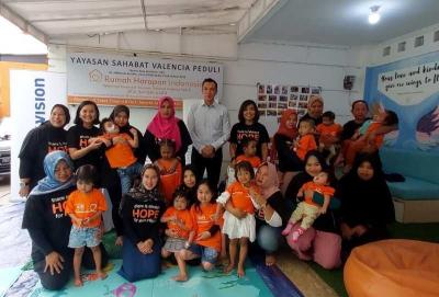 MNC Sky Vision dan MNC Peduli salurkan bantuan donasi sosial ke Yayasan Rumah Harapan Indonesia.