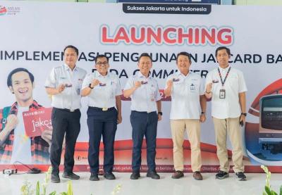Kini, JakCard Bank DKI dapat digunakan untuk pembayaran tiket commuter line (CL) Jabodetabek.