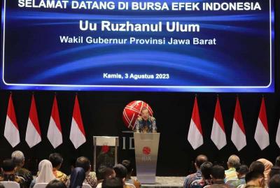 Pemprov Jabar, BEI, OJK, Bank BJB serta BJB Sekuritas melakukan penandatanganan pencanangan literasi dan inklusi pasar modal kepada 1.000 ASN.