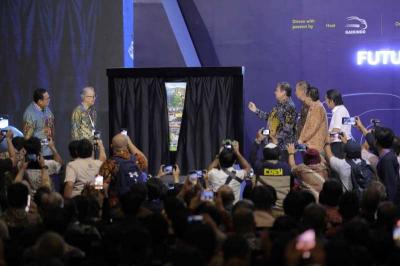 Menko Perekonomian Airlangga Hartarto membuka Pameran otomotif Gaikindo Indonesia International Auto Show (GIIAS) 2023 di ICE BSD City, Tangernag, Banten.