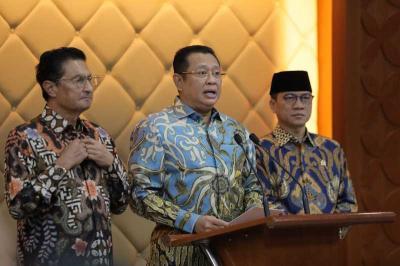 Ketua MPR Bambang Soesatyo memberikan keterangan pers terkait persiapan Sidang Tahunan MPR di Kompleks Parlemen, Senayan, Jakarta, Senin (14/8/2022).