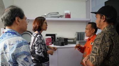 Dalam pameran GIIAS kali ini, Astra melalui YDBA menghadirkan 32 produk UMKM dalam 7 zona.