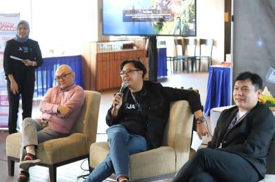 Rajafiber menawarkan internet 100 persen fiber optik dengan tiga pilihan layanan yaitu lite, style, dan premium dengan harga mulai dari Rp243.090 per bulan