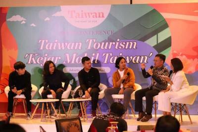 Taiwan Tourism Bureau Indonesia meluncurkan program promosi pariwisata terbarunya melalui kampanye iklan mobil.
