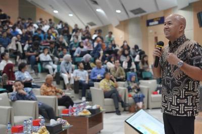 BSI dan FEB UI menandatangani naskah perjanjian kerja sama dalam hal payroll serta penggunaan produk dan layanan perbankan syariah.