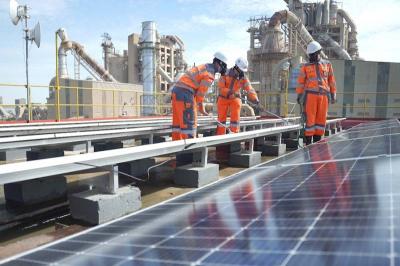 Penggunaan solar panel berkapasitas 10 kWp di Pabrik Tuban, Jawa Timur.