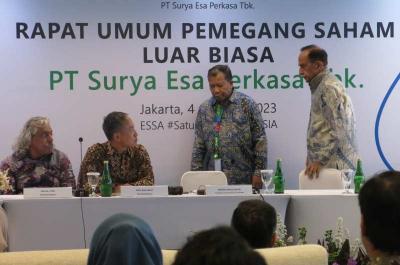 PT Surya Esa Perkasa Tbk, melalui RUPSLB tanggal 4 Oktober 2023 mengubah nama Perseroan menjadi PT ESSA Industries Indonesia Tbk.