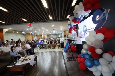Chairman MNC Group Hary Tanoesoedibjo menghadiri perayaan HUT ke-9 MNC Bank, di Gedung MNC Bank, Jakarta Pusat, Kamis (19/10/2023).