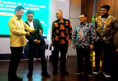 Bank BTN memberikan bantuan TJSL sarana dan prasarana pendidikan berupa ruang seminar untuk Prodi S1 Ekonomi Pembangunan dan Fakultas Ekonomi dan Bisnis USU.