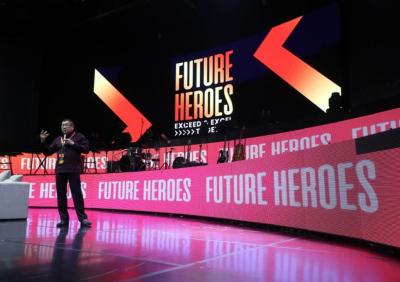 Executice Chairman MNC Group Hary Tanoesoedibjo menjadi pembicara dalam acara Future Heroes 'Exceed & Excel Together' Young Movement Conference 2023.