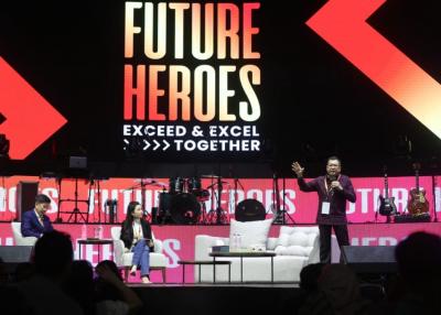 Executice Chairman MNC Group Hary Tanoesoedibjo menjadi pembicara dalam acara Future Heroes 'Exceed & Excel Together' Young Movement Conference 2023.