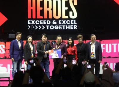 Executice Chairman MNC Group Hary Tanoesoedibjo menjadi pembicara dalam acara Future Heroes 'Exceed & Excel Together' Young Movement Conference 2023.