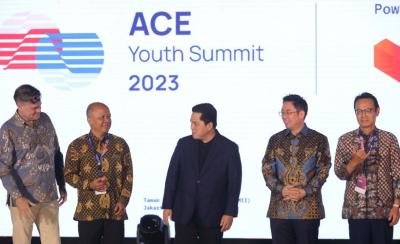 Menko Kemaritiman dan Investasi Ad Interim yang juga Menteri BUMN Erick Thohir membuka acara The Asian Creative & Digital Economy Youth Summit (ACE-YS).