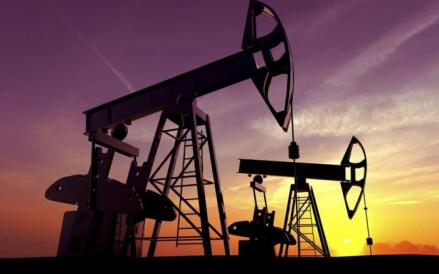 Harga Minyak Melonjak 3 Persen di Tengah Ketidakpastian Perundingan AS-Iran. Foto: Reuters.