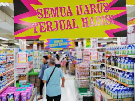 Enam Gerai Giant Tutup, Ini penyebabnya. (Foto: IDXChannel/Nusa)
