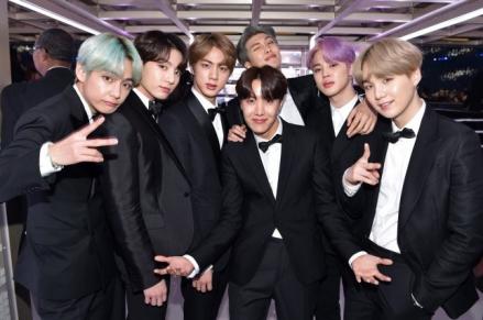 Boy With Luv BTS baru saja membuat sejarah di YouTube dan menjadikannya sebagai MV pertama yang mencapai 1,6 miliar views.
