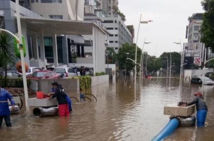 Ratusan Rumah di Bekasi Terendam Banjir, Warga Terpaksa Mengungsi (Foto: MNC Media)