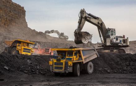Pertamina Sebut Masih Banyak Truk Pengangkut Batu Bara yang Konsumsi BBM Subsidi (foto: MNC Media)