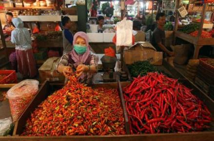 Harga Pangan 30 September 2024: Beras, Bawang, dan Cabai Merah Naik