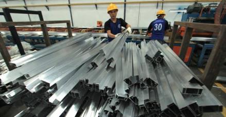 Harga Lebih Murah, Baja China Dominasi Pasar Indonesia (FOTO: MNC Media)