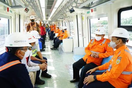 Komisaris KAI Said Aqil Siroj Blusukan Cek Proyek LRT Jabodetabek (FOTO: MNC Media)