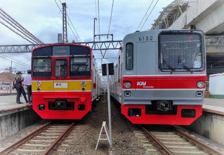 Jokowi Diminta Tegur Menhub Terkait Usulan Pembeda Taril KRL
