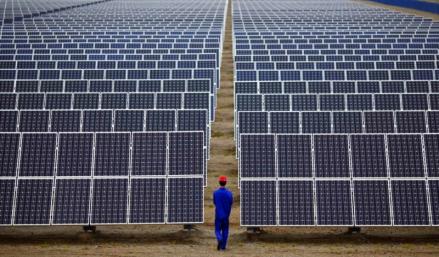 Kejar Target 1,5 GW PLTS Atap, RI Masih Butuh 3,3 Juta Panel Surya. (Foto MNC Media)