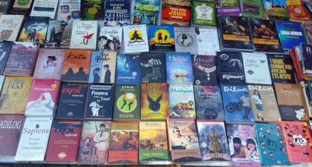 Penjualan Buku Bajakan Makin Marak di Marketplace, Penerbit Ketar-ketir. (Foto: MNC Media)