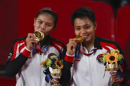 Atlet Olimpiade Tokyo, Greysia Polii, berbagi cerita unik dengan Boy William usai menyabet emas di cabang olahraga Bulu Tangkis. (Foto: MNC Media)